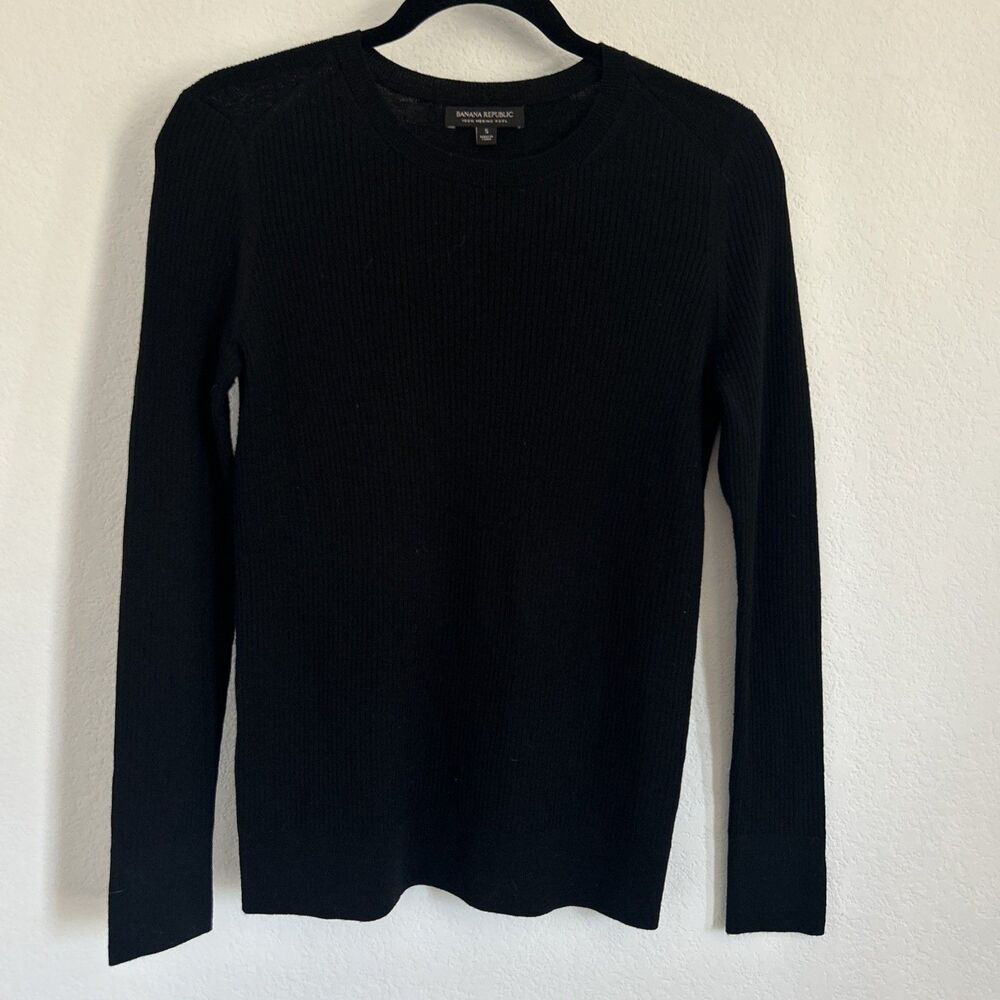 Banana Republic Sweater Black 100% Merino Wool Crew Neck Pullover Top Sz S